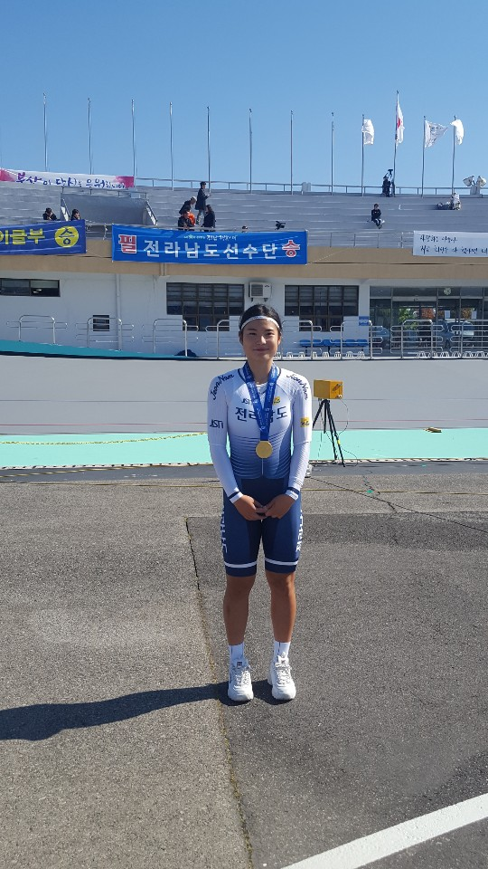 제99회 전국체육대회 자전거(황다현) 500m독주 금메달 사진